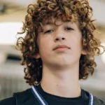 How tall is Nelson Neumann